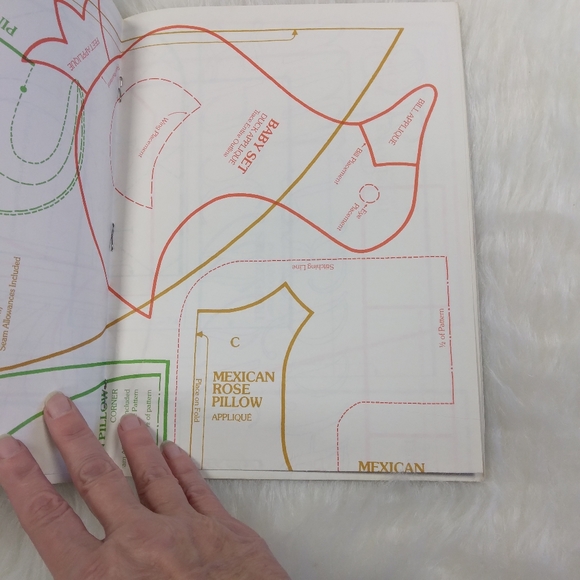 BOOK Vintage Simplicity Quick & Quilted Projects, includes Uncut pull-ou… - Picture 8 of 13